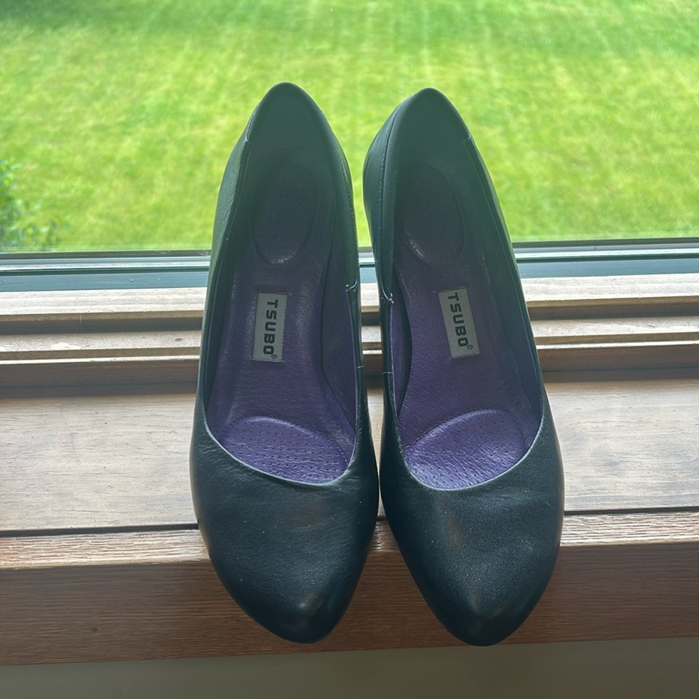 Tsubo iconic style‎ black leather pumps 9.5